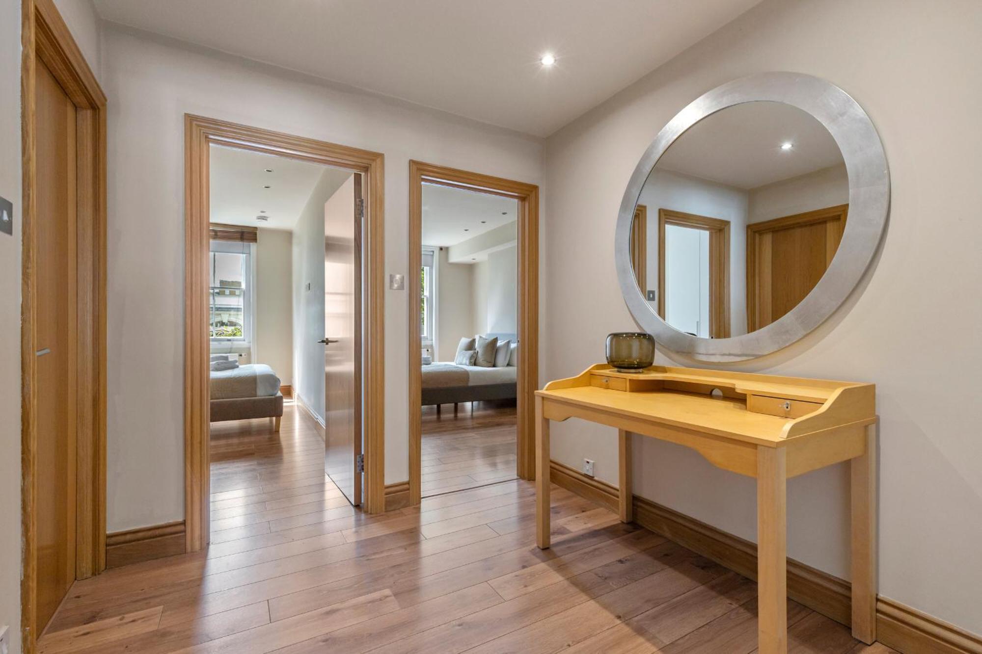 Enchanting Hideaway - La Reserve South Kensington ロンドン エクステリア 写真